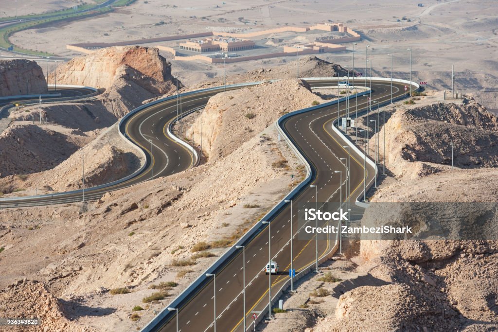 アル アイン アラブ首長国連邦でジェベル ハフィート道路 アブダビ アルアイン市のストックフォトや画像を多数ご用意 アブダビ アル