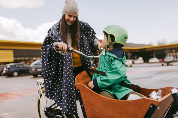 istock Amazing cargo bike ride 936350866