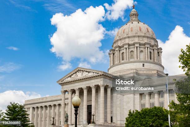 Missouri Edificio Del Capitolio Foto de stock y más banco de imágenes de Misuri - Misuri, Jefferson City, Capitolio estatal