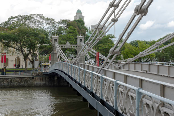 istock Cavenagh Bridge, Singapore 936396354