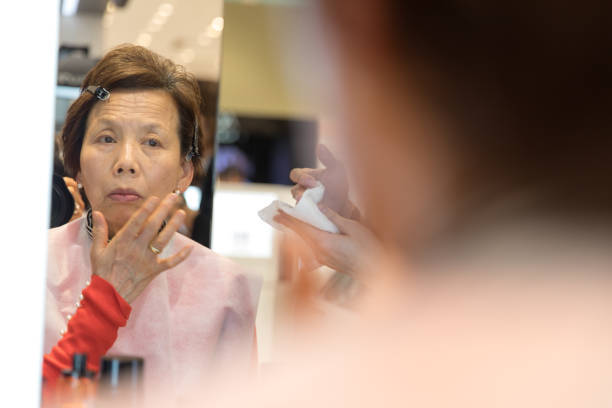 istock Senior Japanese woman makeover 936460012