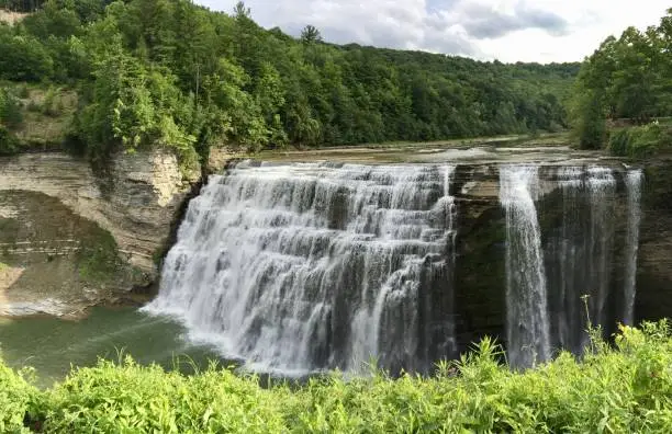 Middle Falls cascading down the Genesee River