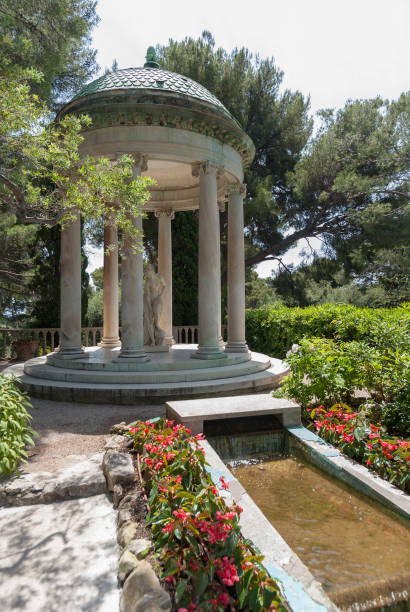 jardins de la villa ephrussi de rothschild, saint-jean-cap-ferrat, france - rothschild photos et images de collection