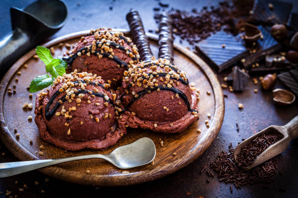 チョコレート アイス クリームのある静物 - chocolate ice cream ストックフォトと画像