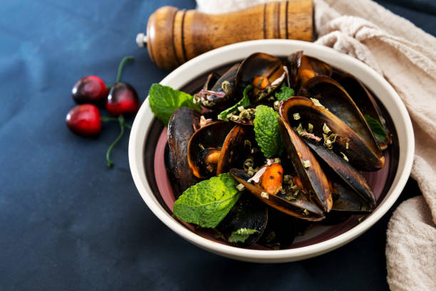 istock Italian Steamed Mussels cooked in Provencale style 936817068