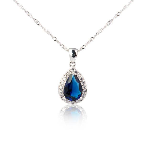 fashion jewellery - sapphire gem topaz blue imagens e fotografias de stock