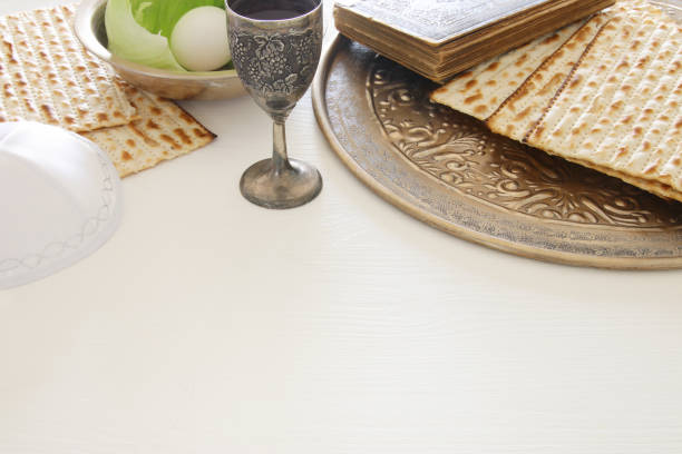 koncepcja celebracji pesah (żydowskie święto paschy). - passover judaism seder kiddush cup zdjęcia i obrazy z banku zdjęć