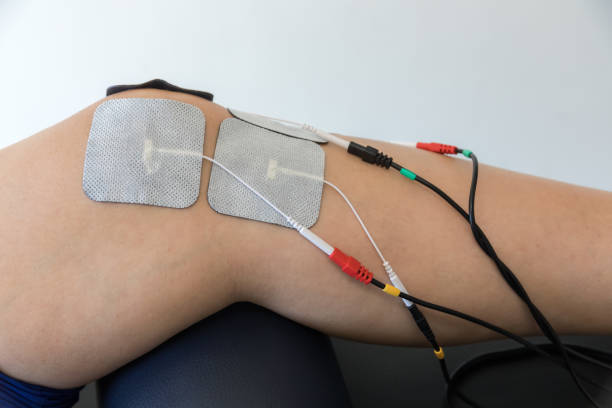 istock electronic therapy on knee used to treat pain 937009986