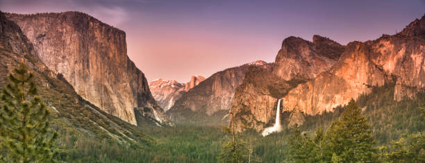 yosemite national park panoramico california usa - yosemite national park waterfall half dome california foto e immagini stock