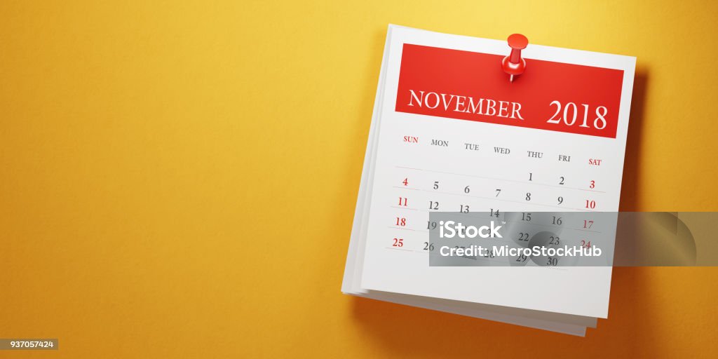 Postá-lo de novembro calendário sobre fundo amarelo - Foto de stock de 2018 royalty-free