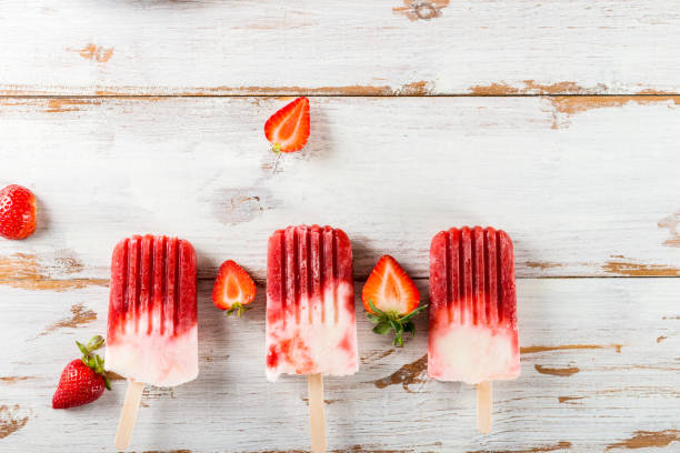 istock Homemade Vegan Strawberry Popsicle 937064674