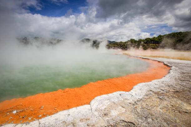 istock Wai-O-Tapu geothermal area 937081344