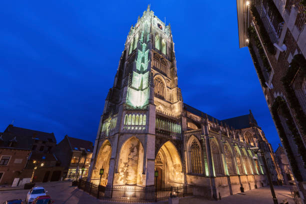 istock Tongeren Basilica at night 937081646