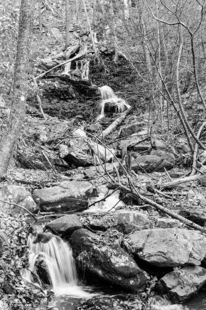 istock Waterfall at Mount Beacon on a winter morning 937096268