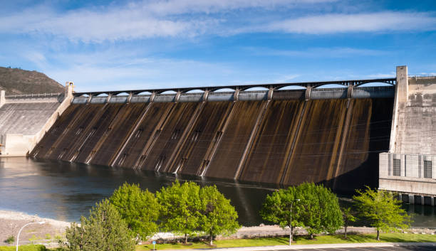 istock Grand Coulee Dam Lake Reservoir Long Panoramic Eastern Washington 937129452