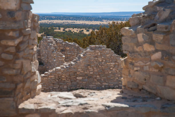 gran quivira ruins at salinas pueblo missions national monument - window brick wall north american tribal culture building exterior imagens e fotografias de stock