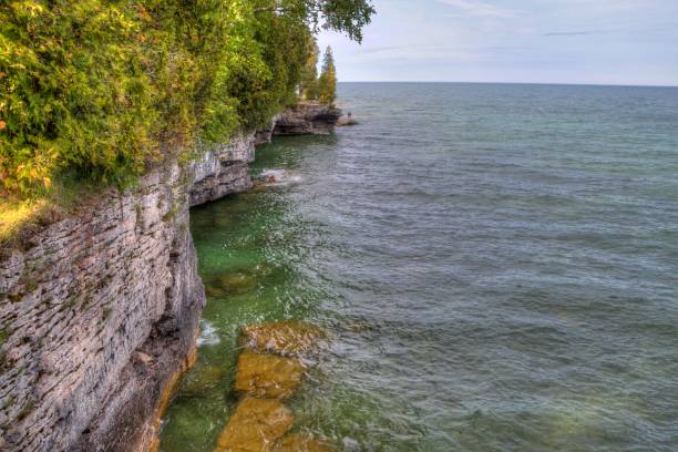 istock Cave Point, Whitefish Dunes State Park, Wisconsin 937149844