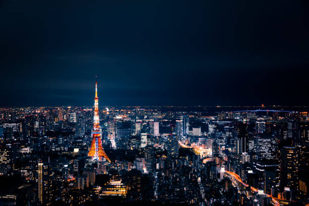 aerial view of downtown tokyo at night - roppongi imagens e fotografias de stock