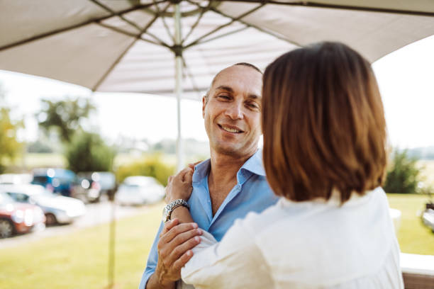 istock happiness couple face to face 937216186