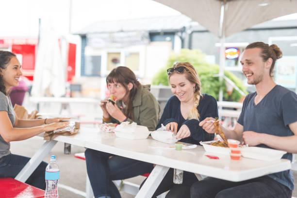 istock Food Cart Customers 937236586