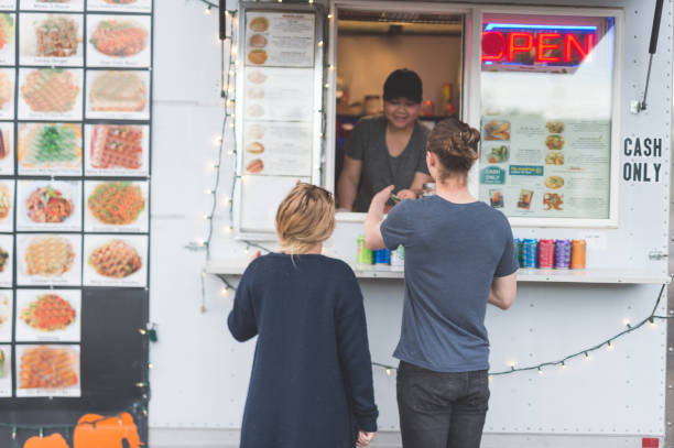 istock Food Cart Customers 937236624