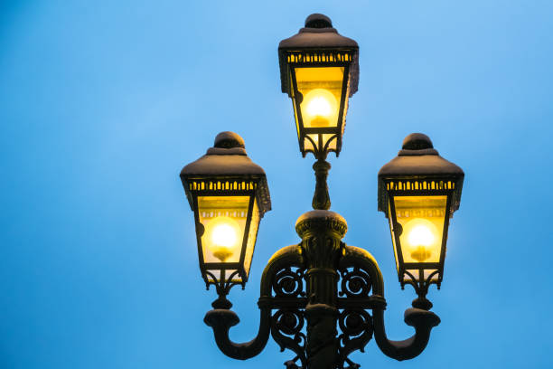 istock Retro vintage street light 937291626