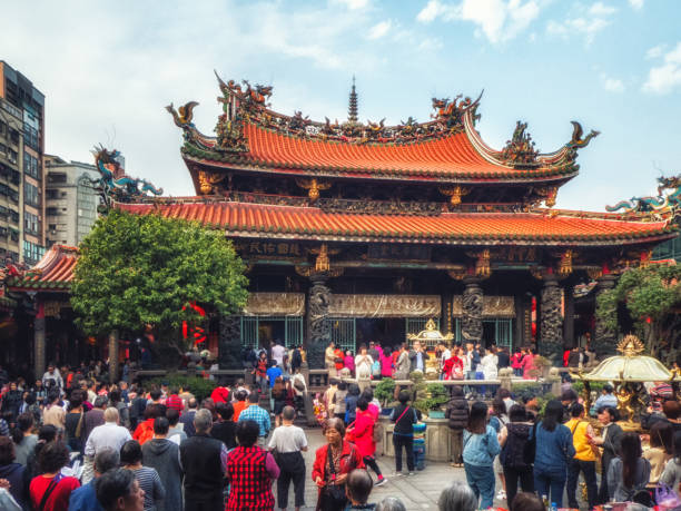 istock Longshan Temple Taipei, Taiwan 937302732