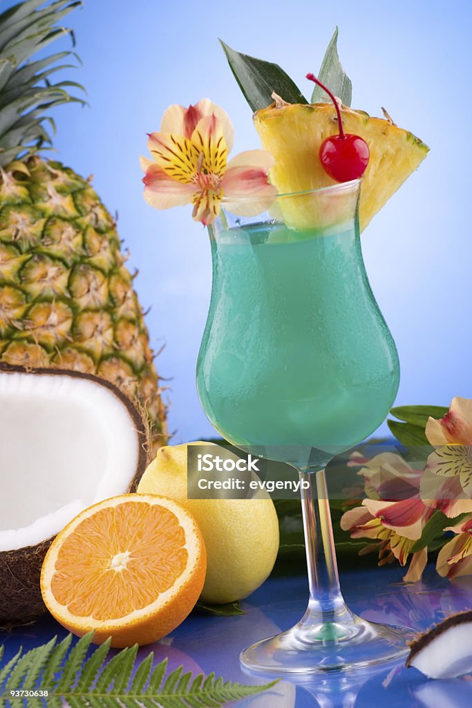 Mais populares coquetéis series-Blue Hawaiian - Foto de stock de Abacaxi royalty-free