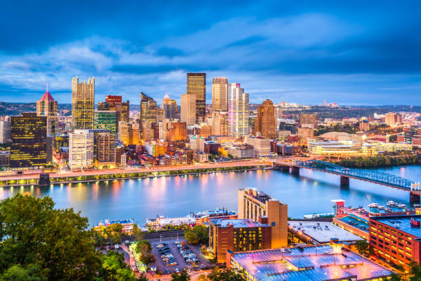 istock Pittsburgh, Pennsylvania, USA Skyline 937378578