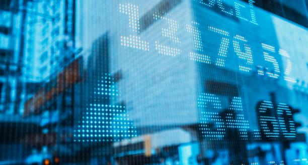 金融、株式市場の数字と市光の反射 - stock market stock exchange city global finance ストックフォトと画像