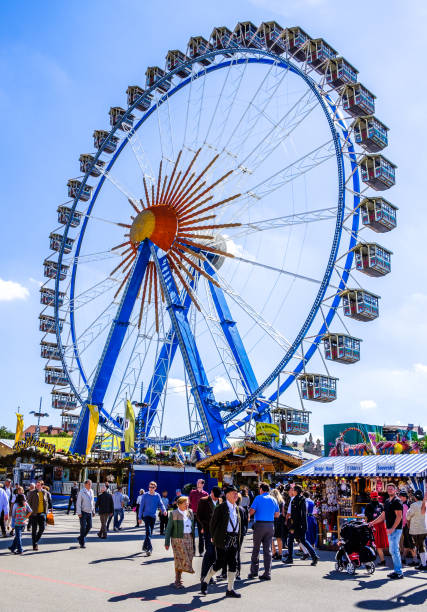 oktoberfest 2016 - munich - bavaria - carnival amusement park amusement park ride traditional festival imagens e fotografias de stock