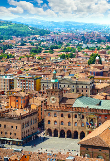 istock Italy Piazza Maggiore in Bologna old town 937406810