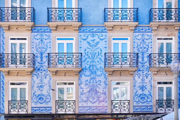 traditional historic facade in porto decorated with blue tiles, portugal - portugal turismo imagens e fotografias de stock