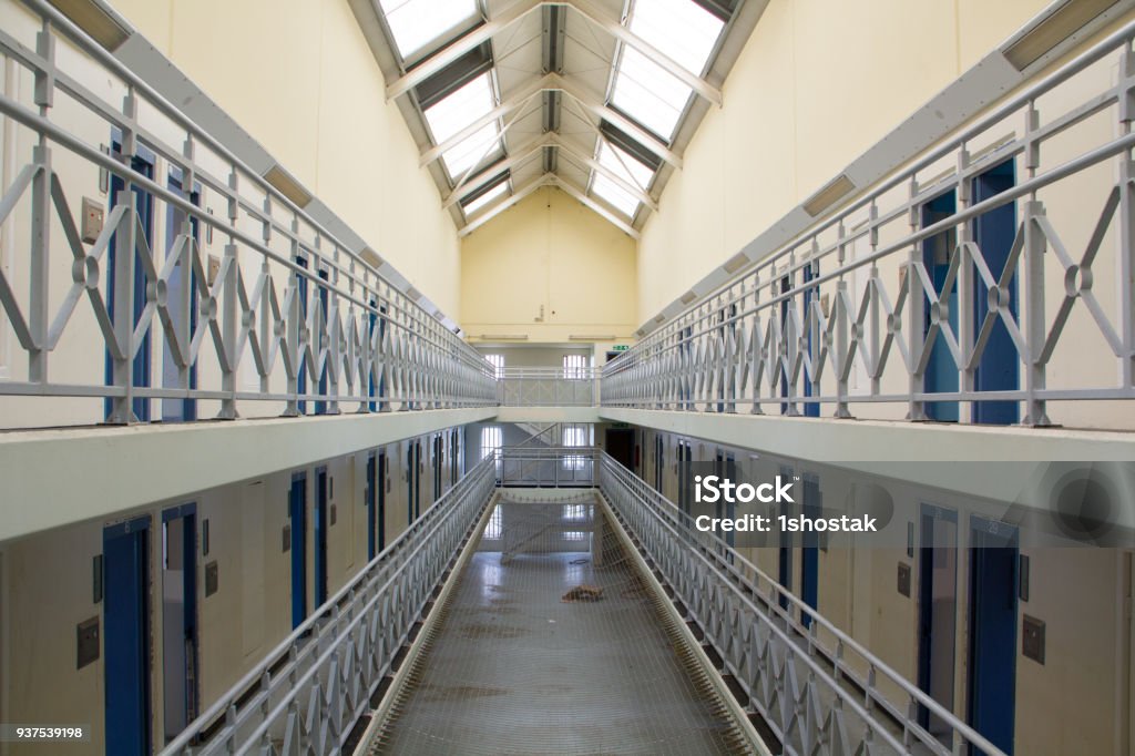 Couloir dans une Prison désaffectée - Photo de Prison libre de droits