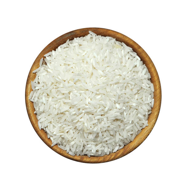 白い背景に分離された木製のボウルに白米 - clipping path rice white rice basmati rice ストックフォトと画像