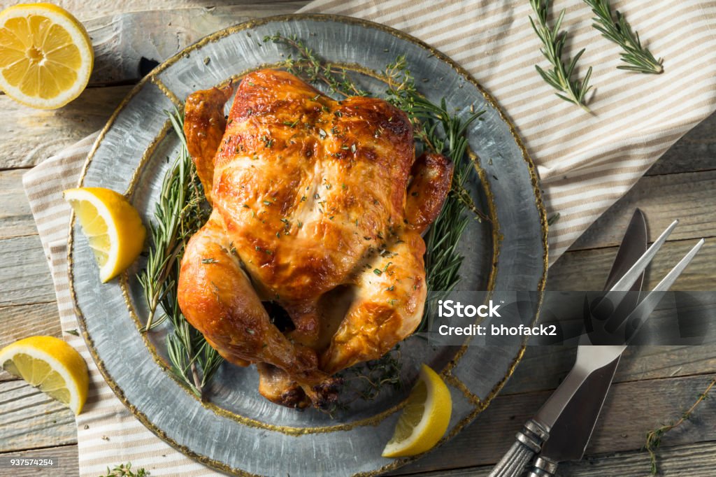 Pollo casero con hierbas - Foto de stock de Pollo libre de derechos