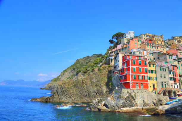 istock Italy, Riomaggiore colorful streets 937620518
