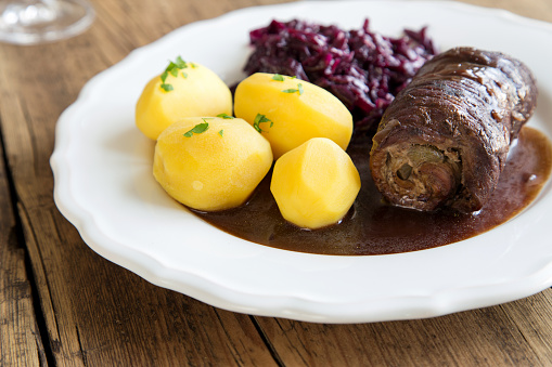 Beef roulade with potatoes and red cabbage