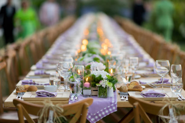 mesa de bodas - formal garden ornamental garden lighting equipment night fotografías e imágenes de stock
