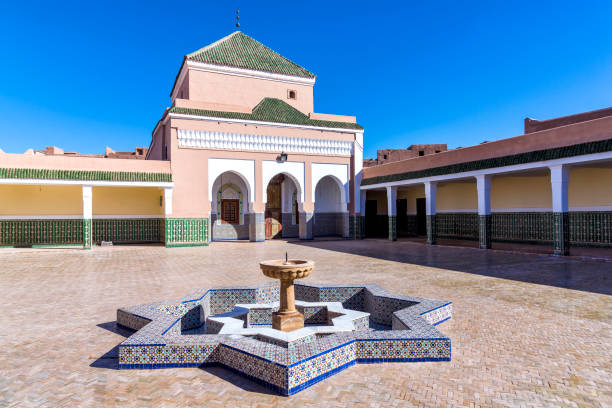 святыня равия насирийя в тамегроуте, марокко - fountain courtyard tile wall стоковые фото и изображения