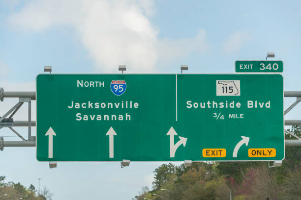istock Jacksonville, Savannah Sign 937840526