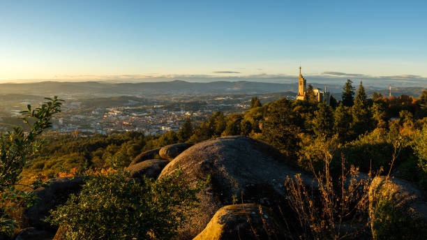 istock Top of the hill Penha 937865382