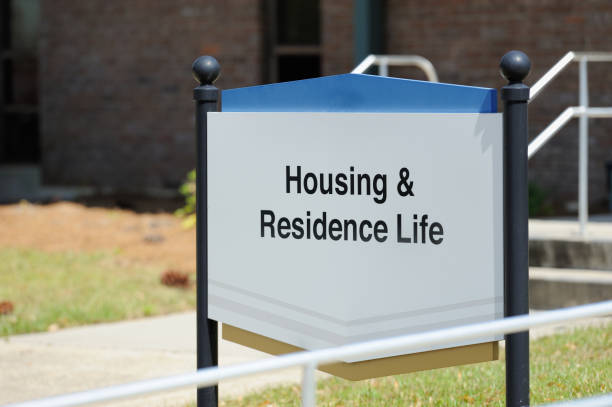 istock Housing and residence life sign 937910504