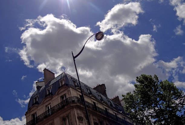 오래 된 파리 아파트... - art nouveau door paris france luxury 뉴스 사진 이미지