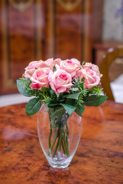 istock Interior design of room with beautiful flowers 938079596