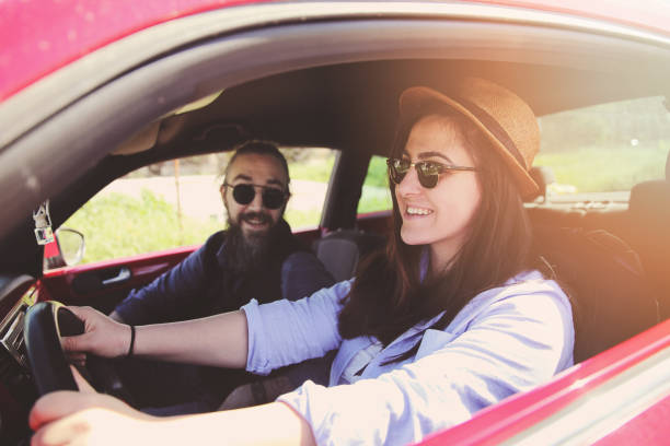 istock Couple traveling 938122890