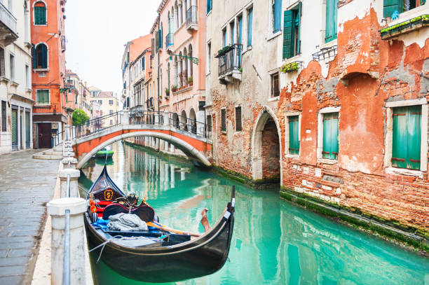 istock Scenic canal in Venice, Italy. 938127958
