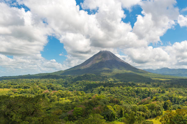 istock Arenal Volcano in Costa Rica 938171062