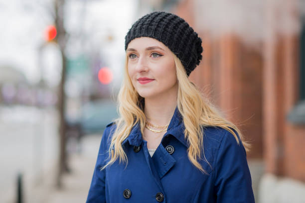 istock Waiting in the City 938326120