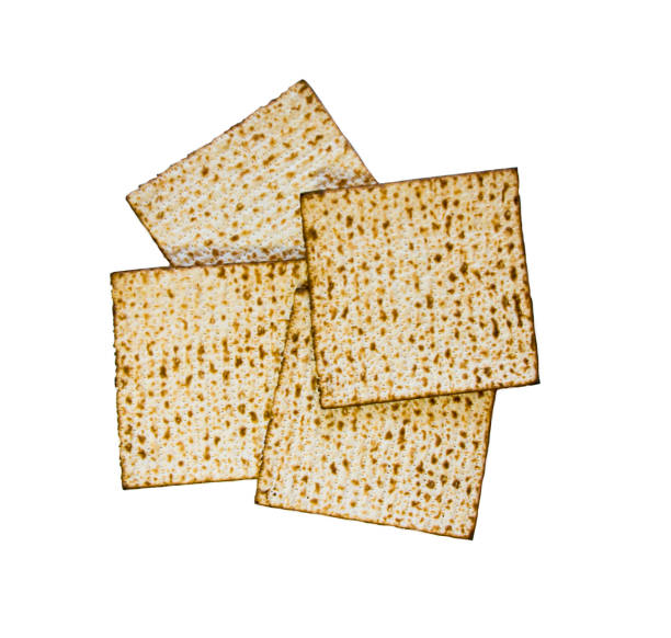 matzo, matzoth for jewish passover - passover seder judaism afikoman imagens e fotografias de stock